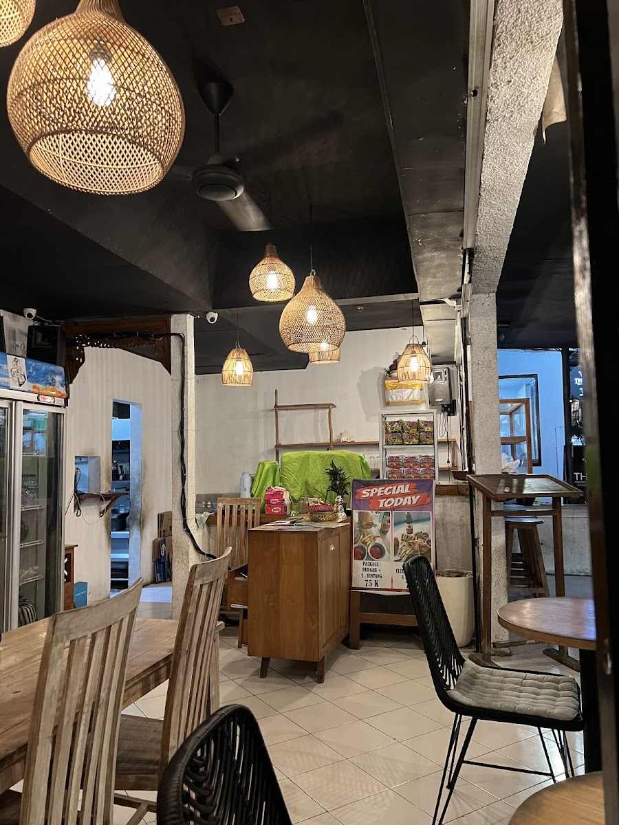 Nelayan Cafe & Eatery